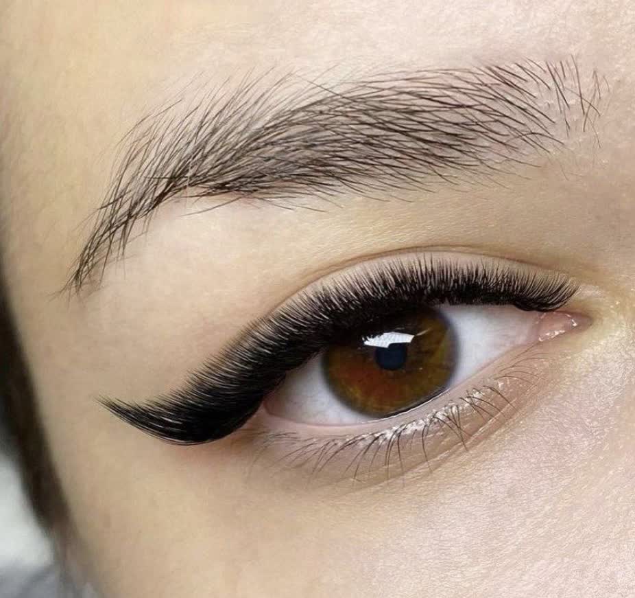 اکستنشن مژه کلاسیک